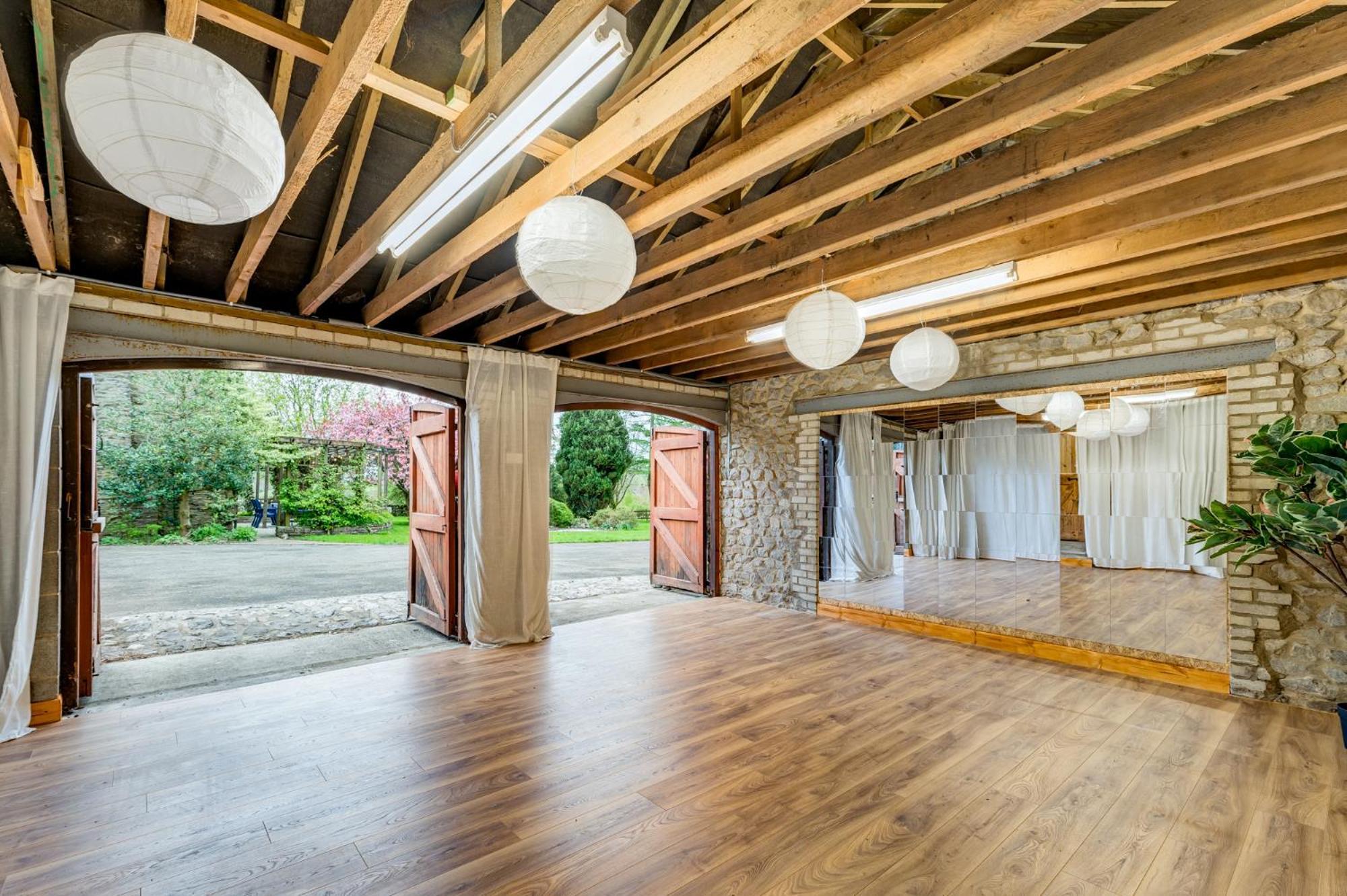 Central Malham Wellbeing Escape With Hot Tub Sleeps 8 Dış mekan fotoğraf